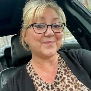 Meet your Posher, Lena